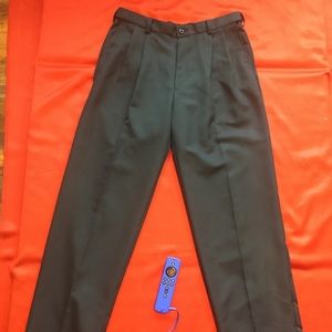 Mens no wrinkles Haggar pants 32/32